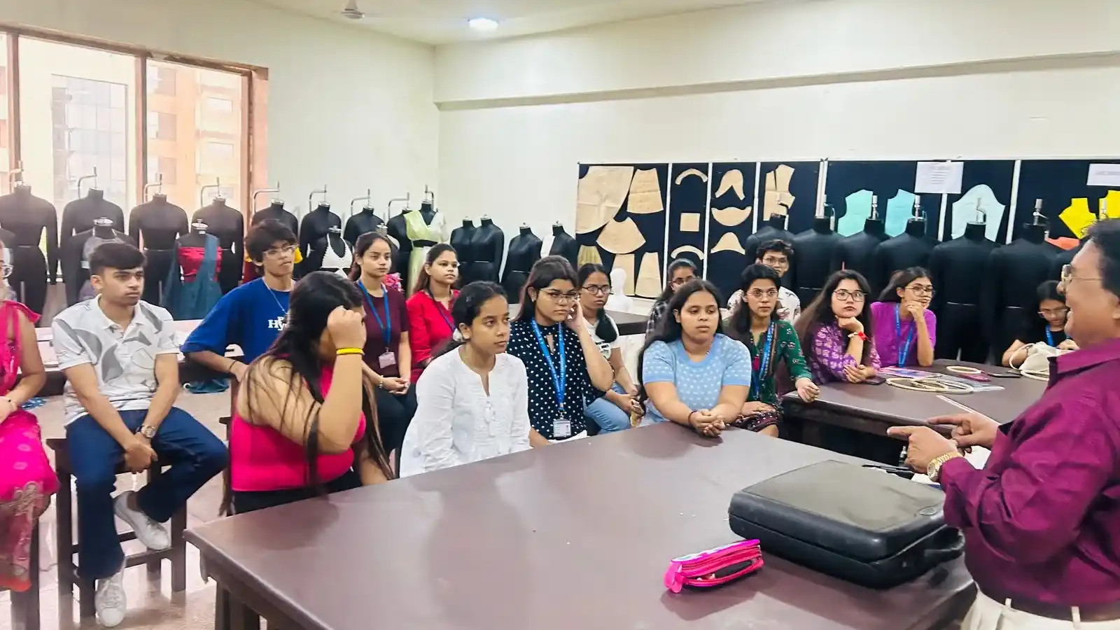 Workshop on Velvet Embroidery