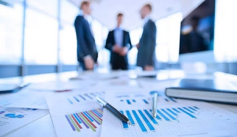 THE WORTH OF INDUSTRY-VETTED MANAGEMENT TRAINING IN 21ST-CENTURY CORPORATE WORLD THE WORTH OF INDUSTRY-VETTED MANAGEMENT TRAINING IN 21ST-CENTURY CORPORATE WORLD