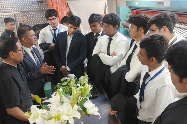 workshop on flower arrangement